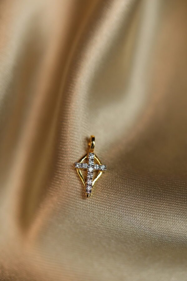 Cross pendant DP-0007