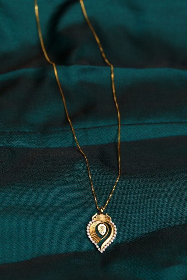 Om Pendant DP-0001